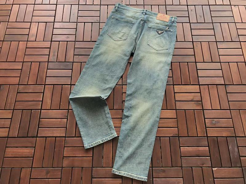 P A A Jeans · 6