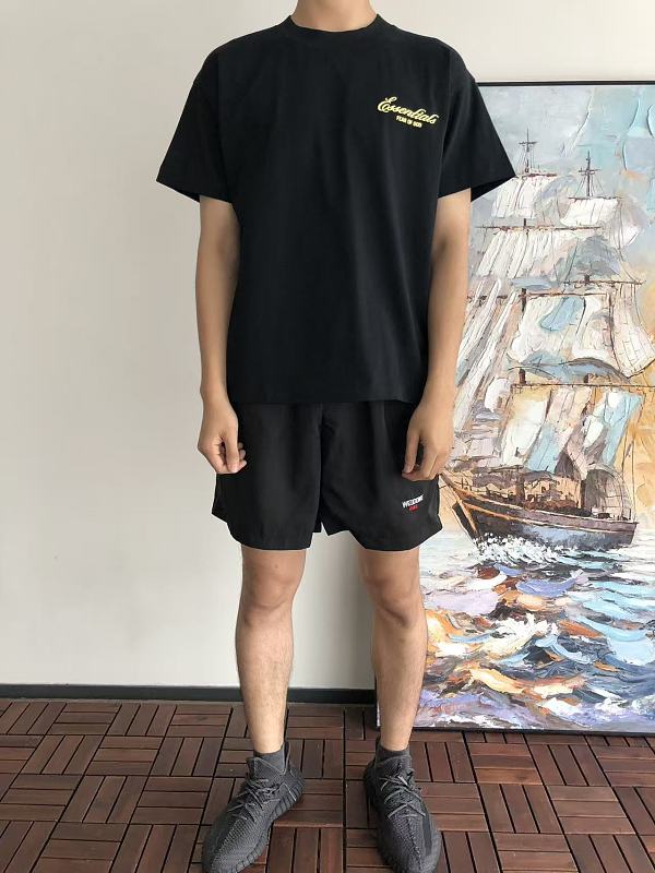 Essentials T-shirt 4