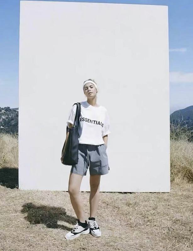 Essentials T-shirt 12