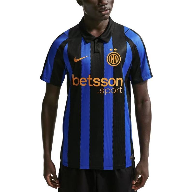 Football T-shirt · 3