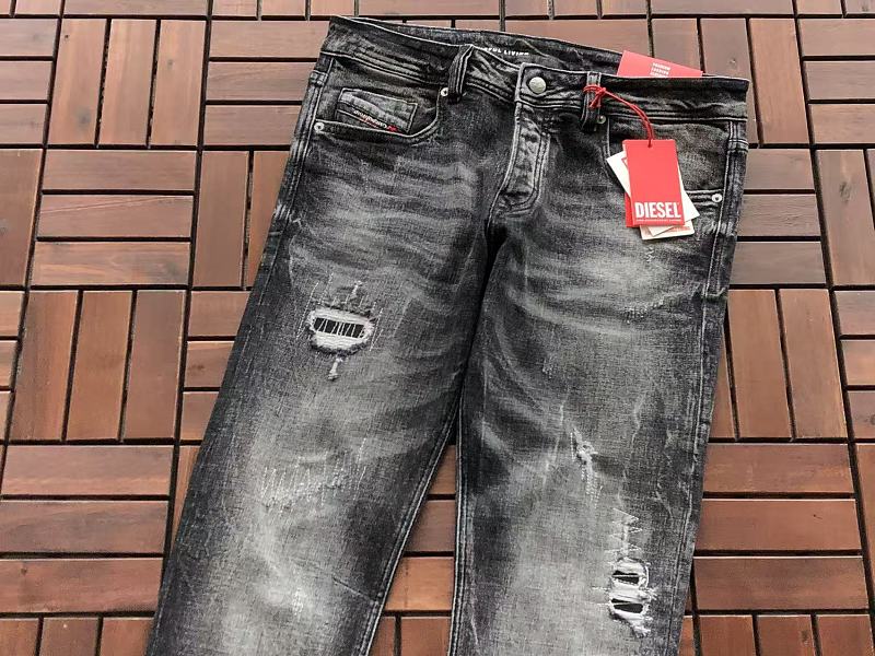 D E E Jeans · 5