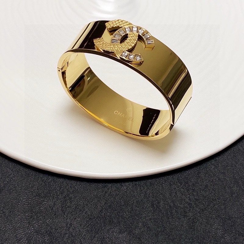 C A E Jewelry · 3