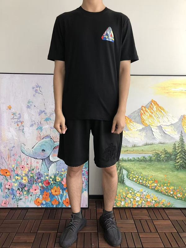 P La E T-shirt · 3