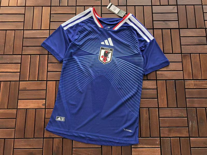 Football T-shirt · 5