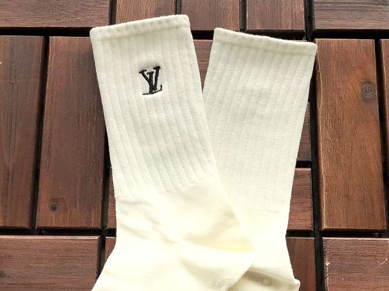 L Socks · 6
