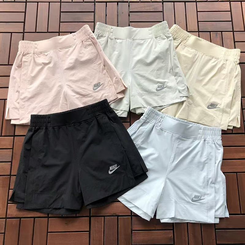 Nike Shorts Woman 4