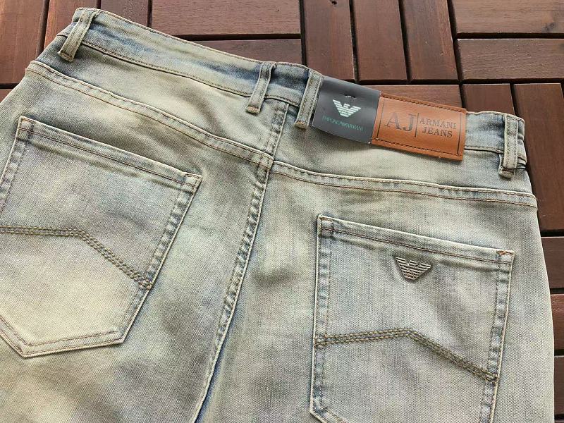 E P R A M N Jeans · 6