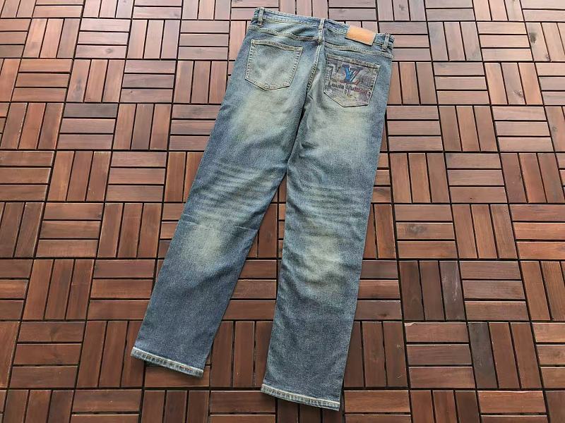 L Jeans · 6