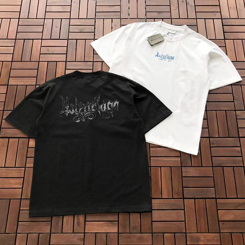 B L Ia A T-shirt · 5