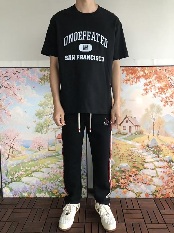 Undefeated T-shirt · 3