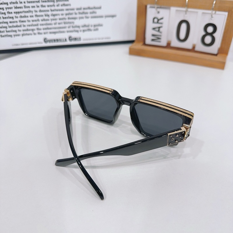 L Sunglasses 5
