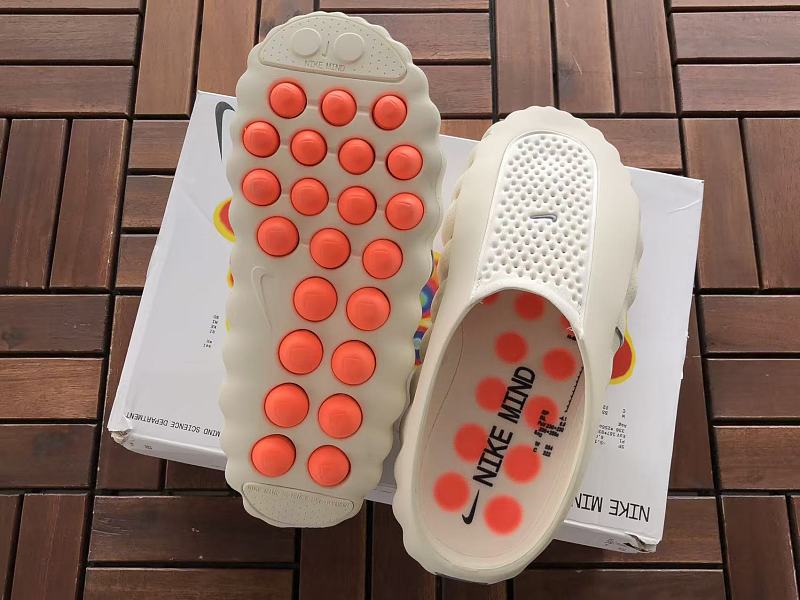 Nike Slippers 8