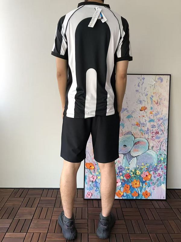 Football T-shirt · 3