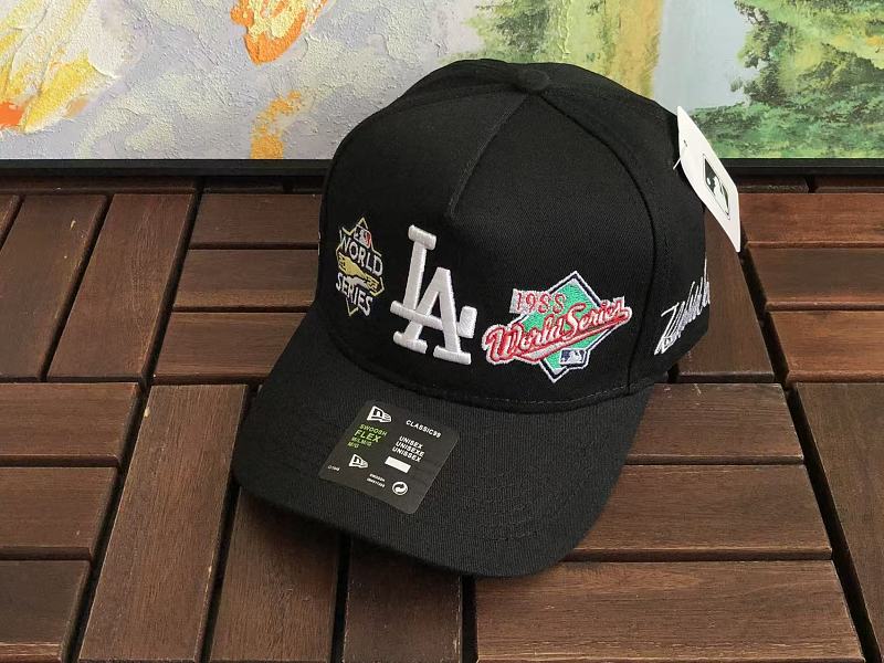 Mlb & N W E A Cap · 5