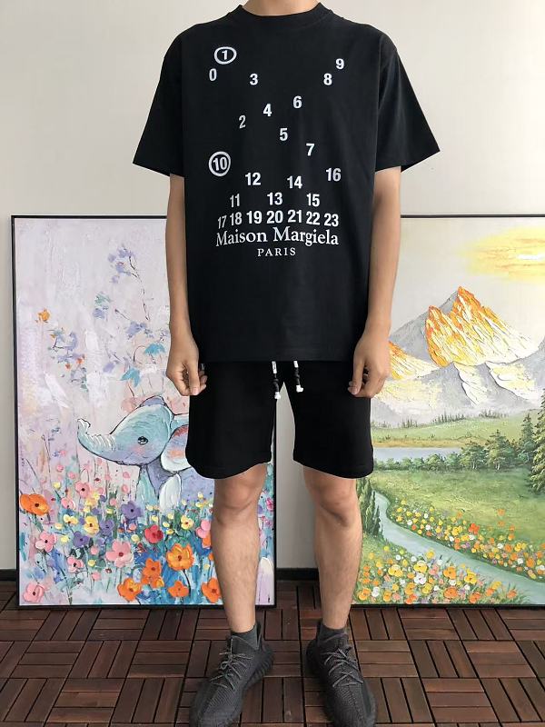 M Is N M R Ie A T-shirt · 3