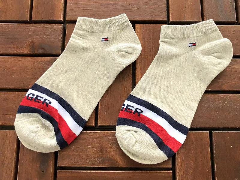 T H R Socks 7