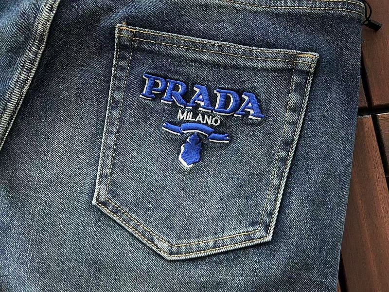P A A Jeans · 6