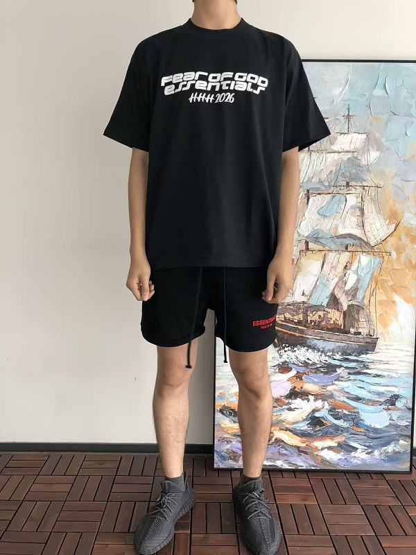 Essentials T-shirt 3