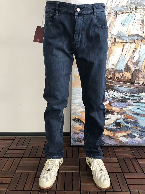 G C I Jeans · 3
