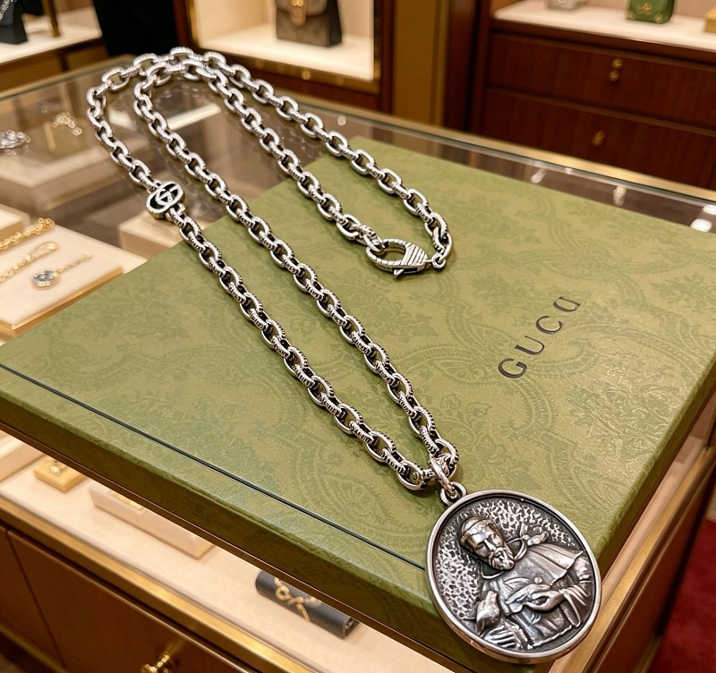 G C I Jewelry · 3