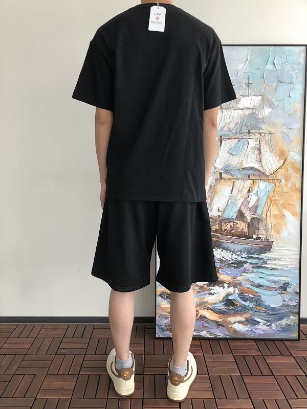 C S Bl C T-shirt · 4