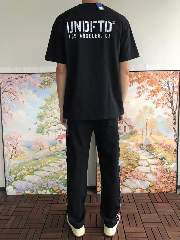Undefeated T-shirt · 4