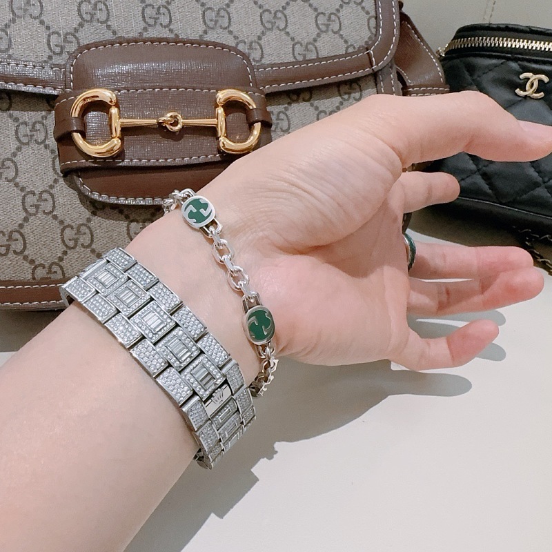 G C I Jewelry · 4