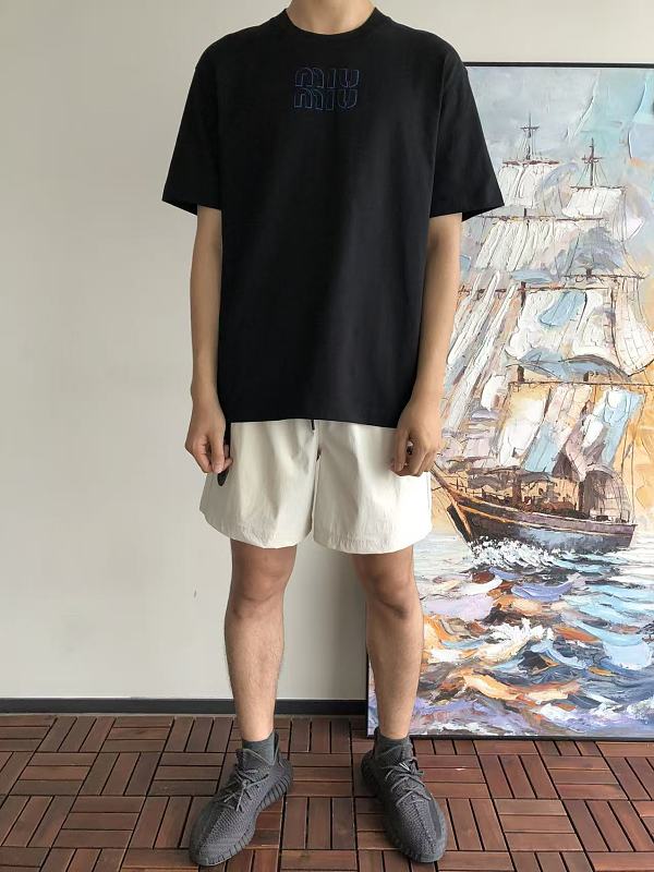 M U M U T-shirt · 4