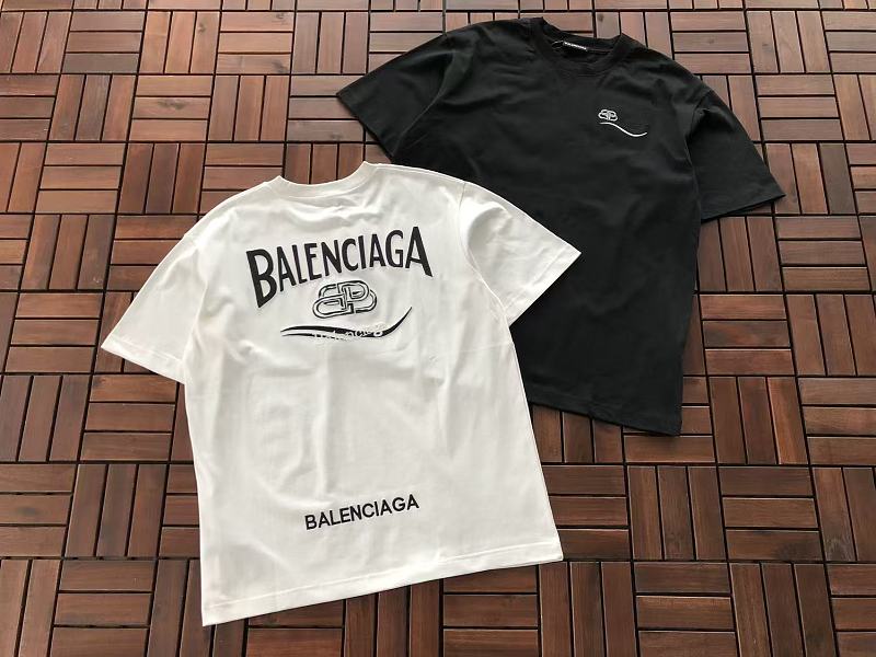 B L Ia A T-shirt · 6