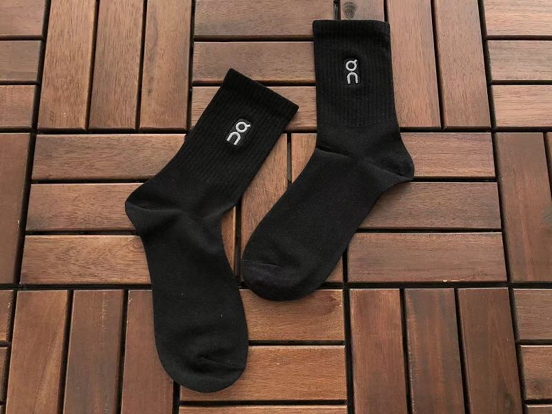 On Ru I G Socks 11