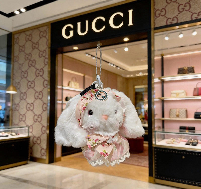 G C I Jewelry · 3