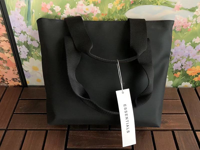 Essentials Bag · 4