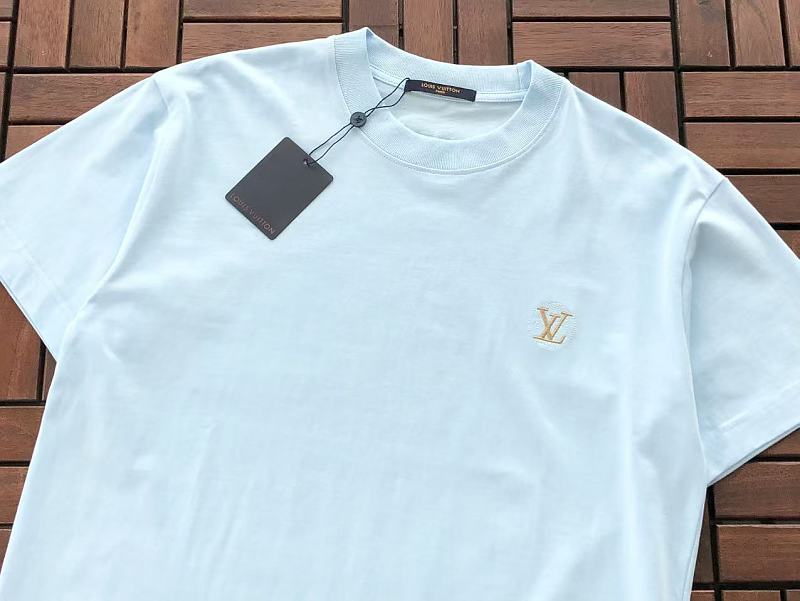 L T-shirt 11