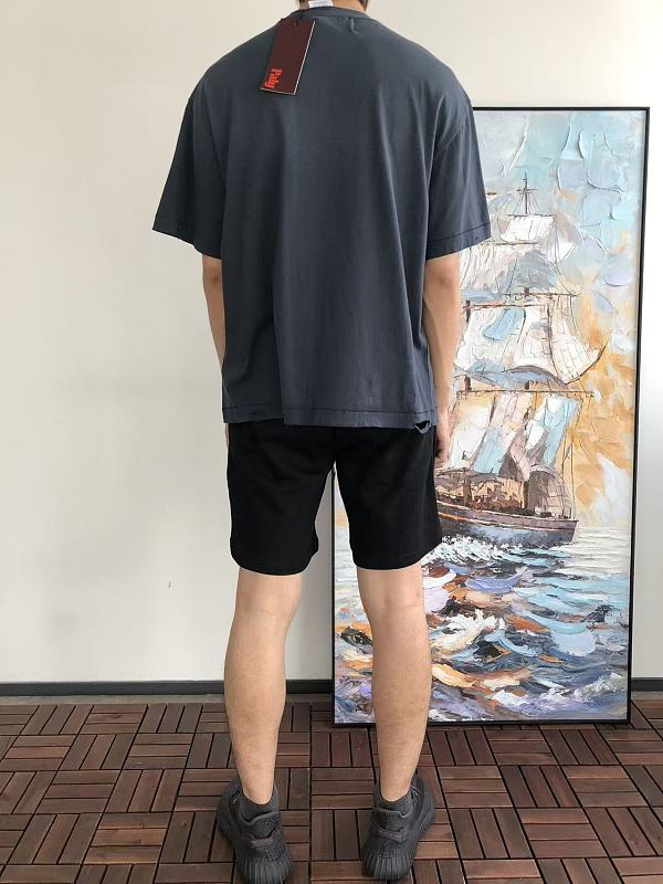 Vintage T-shirt · 4