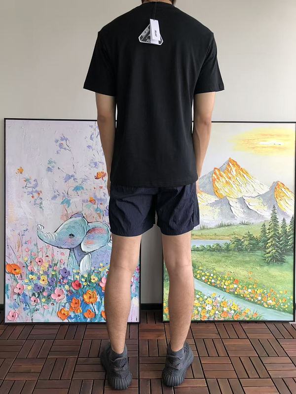 P La E T-shirt · 5