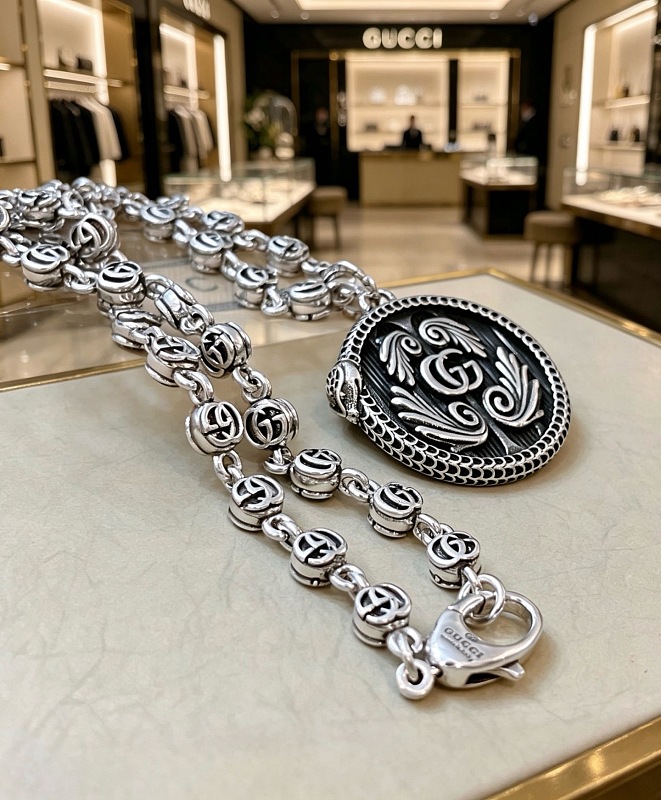 G C I Jewelry · 4