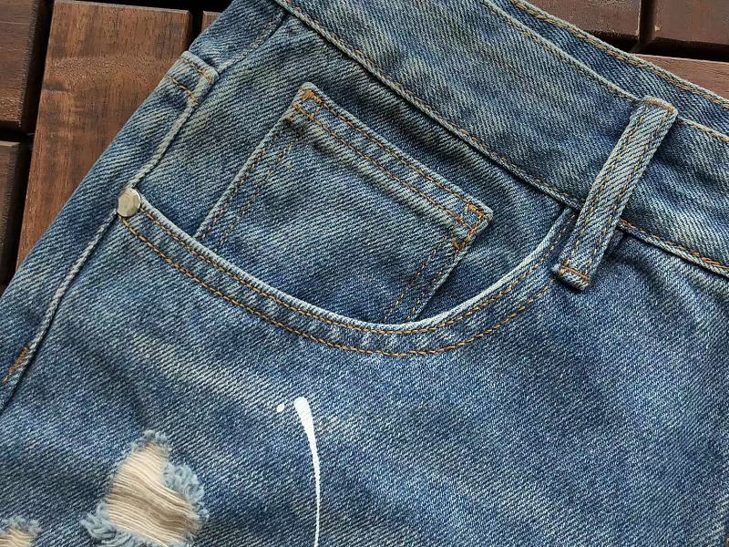 Amiri Jeans · 6