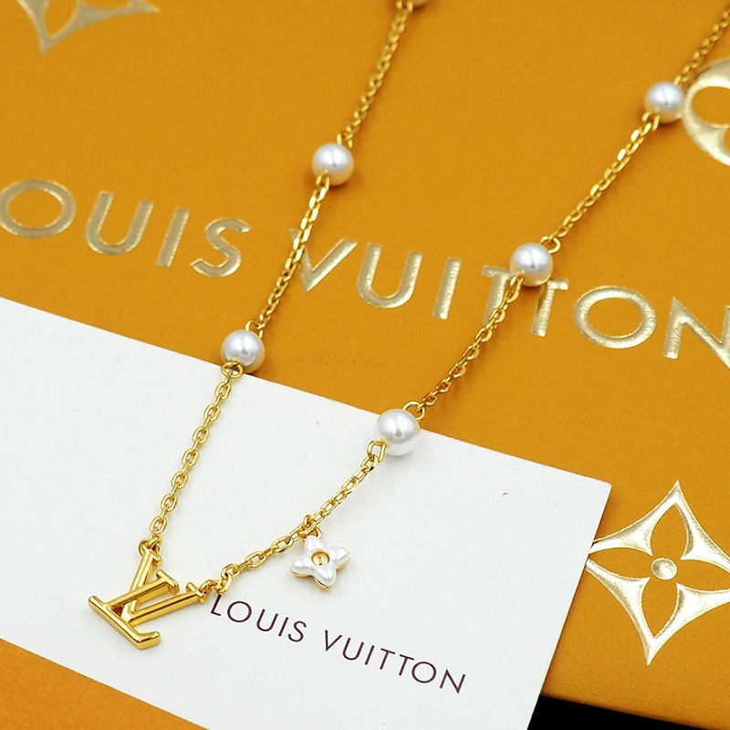 L Jewelry · 4
