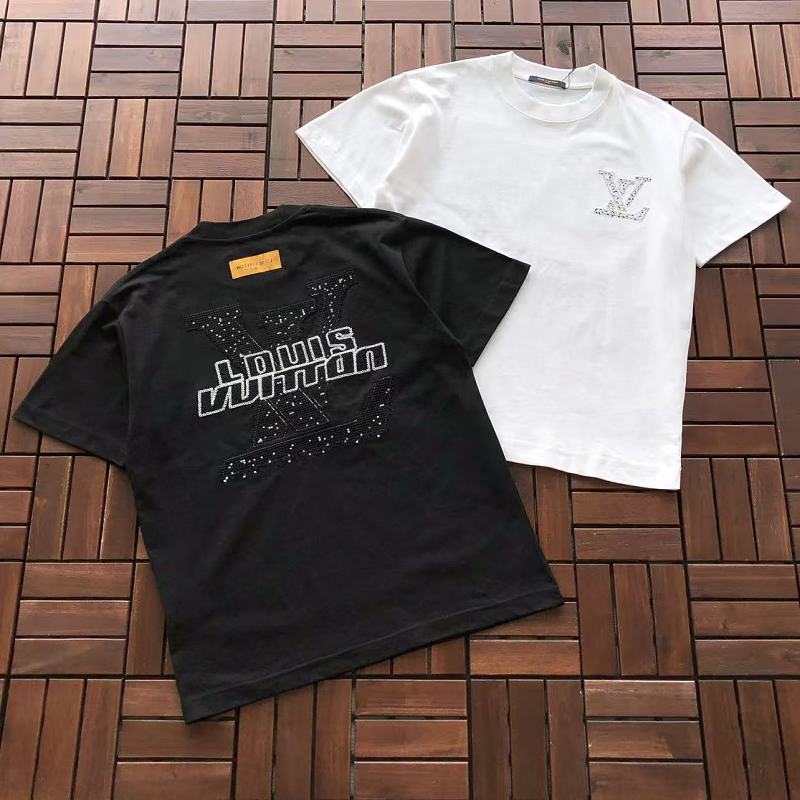 L T-shirt · 5