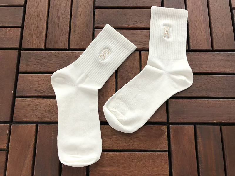 On Ru I G Socks 5