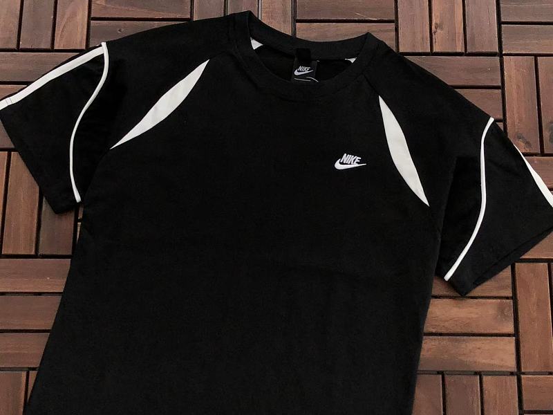 Nike T-shirt 11
