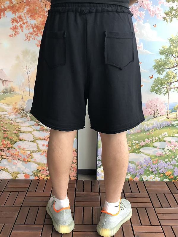 B L Ia A Shorts · 4