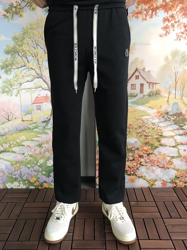 M R Trousers · 3