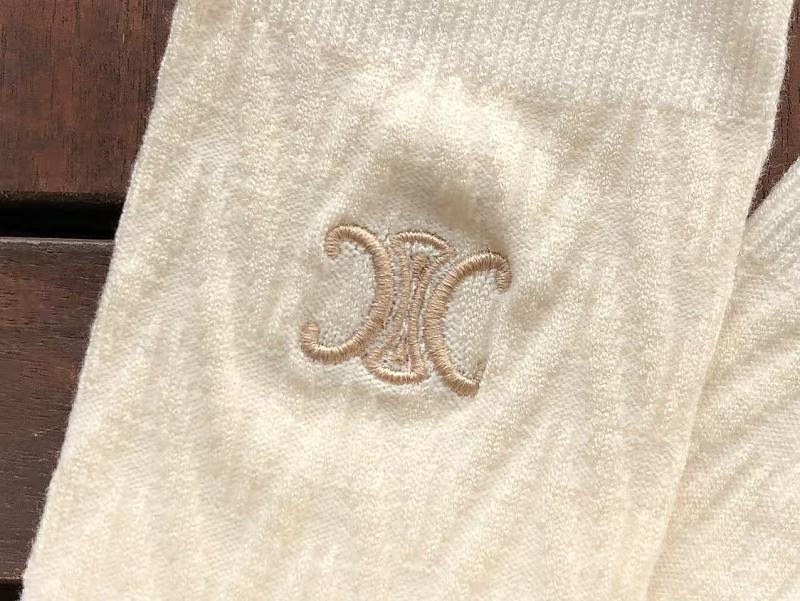 C Li E Socks · 6
