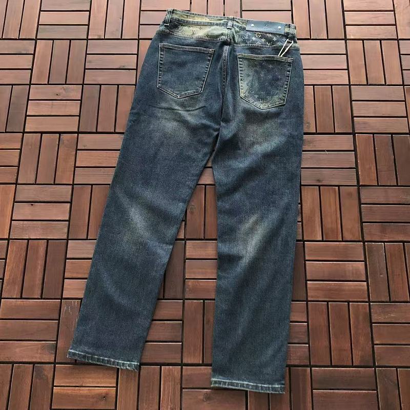 L Jeans · 3
