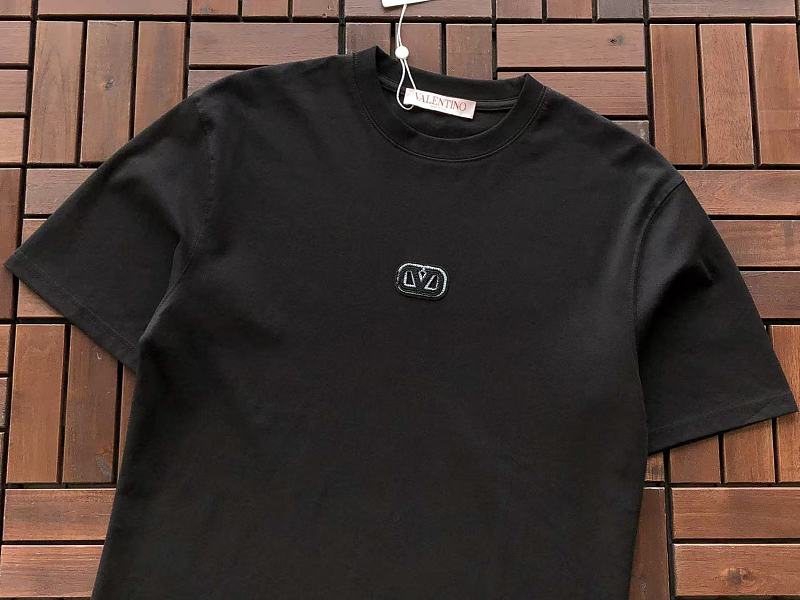 Valentino T-shirt 11