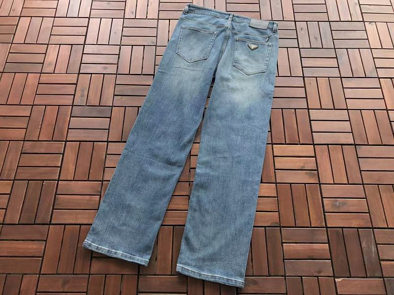 P A A Jeans · 6