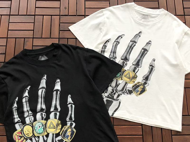 P La E T-shirt 7