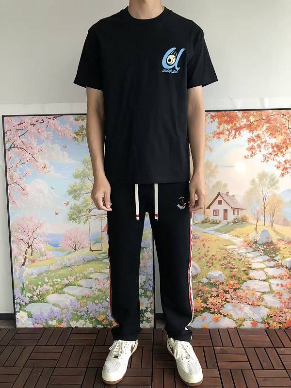 Undefeated T-shirt · 3
