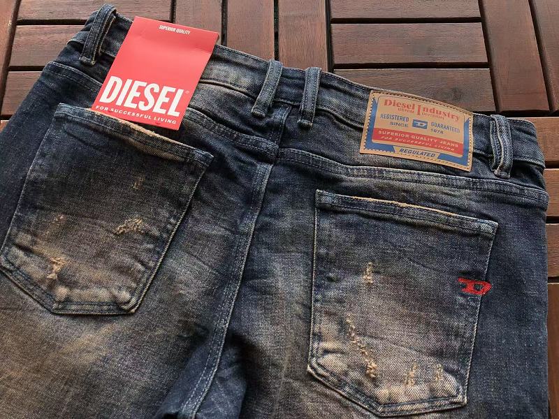 D E E Jeans · 6